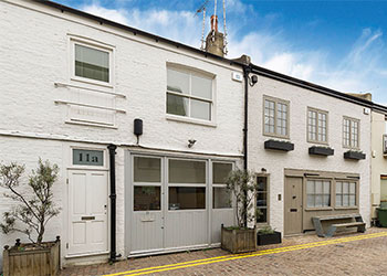 Office/Showroom to Let, 430 sq ft (40 sq m), Ground Floor, 11 Colville Mews, Notting Hill, London W11