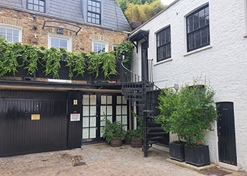 Self-contained Mews Office for Sale – 999 years, 420 sq ft (39 sq m), 2a Ledbury Mews North, Notting Hill, London W11 | JMW Barnard Commercial Property Agents'; ?>