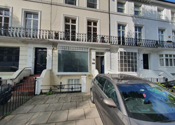 >Self-Contained Ground Floor Office with Parking to Let, 470 sq ft (44 sq m), Ground floor, 51 Marloes Road, Kensington, London W8