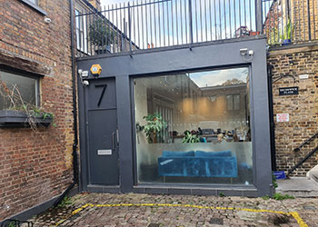 >Studio Style Mews Offices to Let, 3,109 sq ft (289 sq m), Brunswick Studios, 7 Westbourne Grove Mews, Notting Hill, London W11